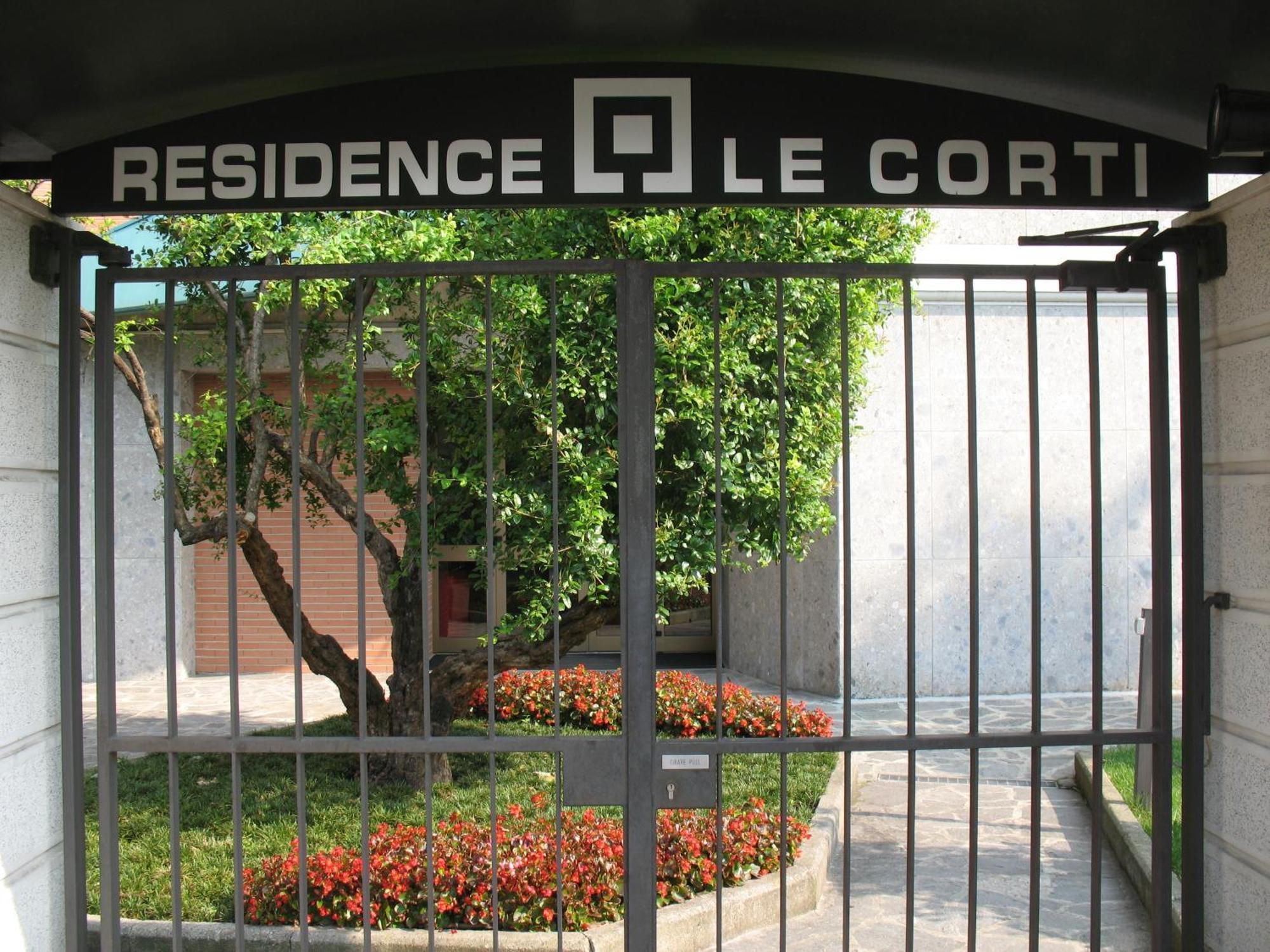 Residence Le Corti Milánó Kültér fotó